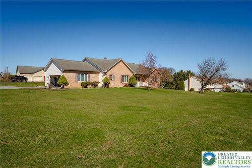 4809 Spruce St, Schnecksville, PA, 18078-2445 | Card Image