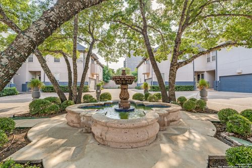 12 S Rue Charles, San Antonio, TX, 78217-5157 | Card Image