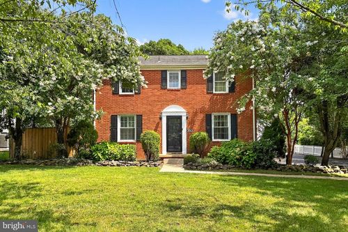 884 Station St, Herndon, VA, 20170-4608 | Card Image