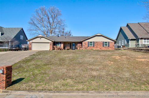 3008 Shelby Cir, Muskogee, OK, 74403-1636 | Card Image