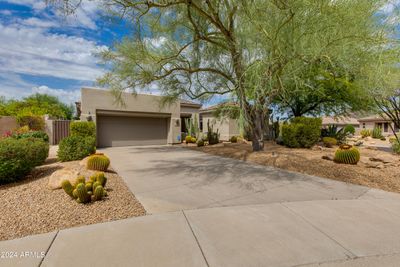 6717 E Brilliant Sky Drive, House other with 3 bedrooms, 3 bathrooms and null parking in Scottsdale AZ | Image 3