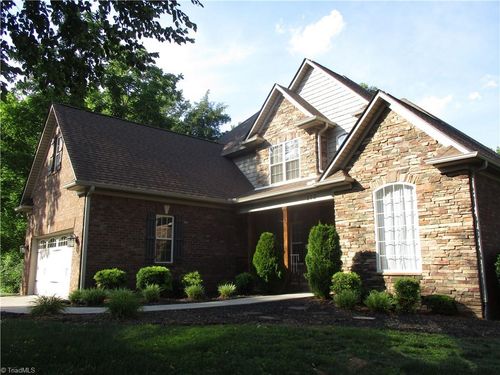 270 Plumstead Ln, Clemmons, NC, 27012-9643 | Card Image