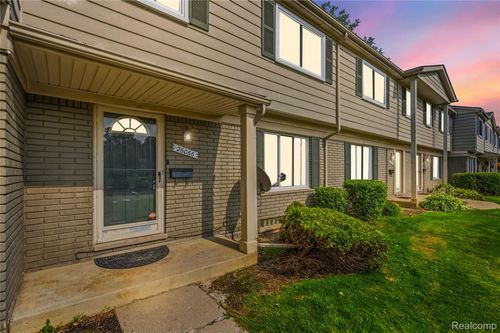 26066 Franklin Pointe Drive, Southfield, MI, 48034 | Card Image