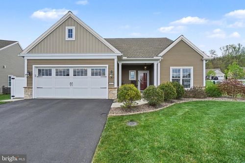 1025 Riverstone Cir, LEBANON, PA, 17042-5004 | Card Image