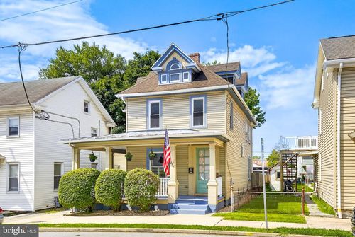 251 N Railroad St, PALMYRA, PA, 17078-1326 | Card Image