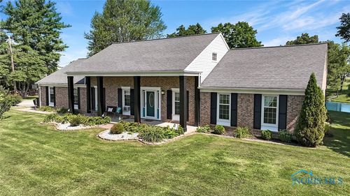16052 County Road 424, Napoleon, OH, 43545-5784 | Card Image