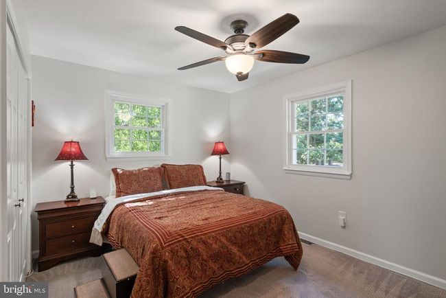 18906 White Oak Dr, House other with 4 bedrooms, 2 bathrooms and null parking in TRIANGLE VA | Image 13