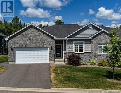 160 Sarahs Lane, Fredericton, NB, E3B0Y9 | Card Image