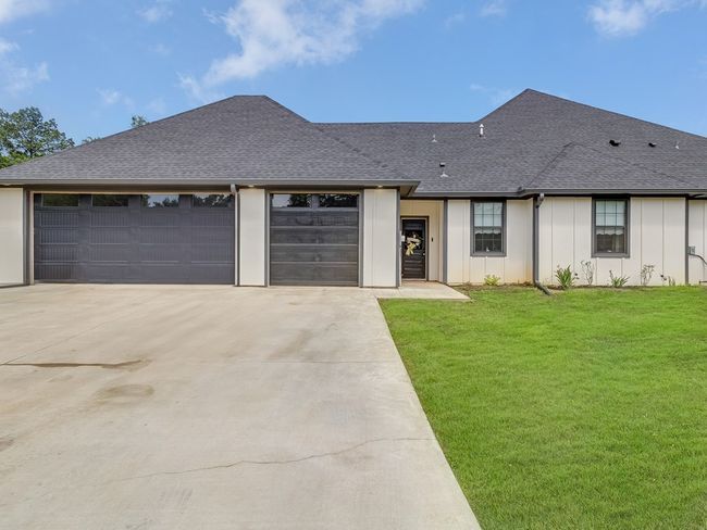 655 An County Road 403, Home with 3 bedrooms, 3 bathrooms and 3 parking in Palestine TX | Image 44