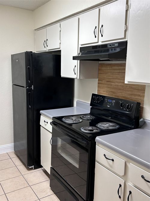 605 Mcqueary St, Arlington, TX, 76012-3709 | Card Image