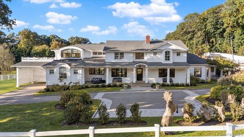 323 Mill Hill Rd, Mill Neck, NY, 11765-1207 | Card Image