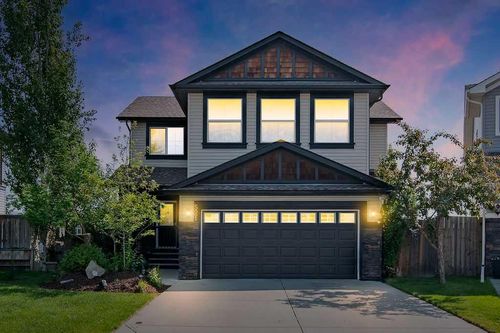 521 Westmount Close, Okotoks, AB, T1S0B7 | Card Image