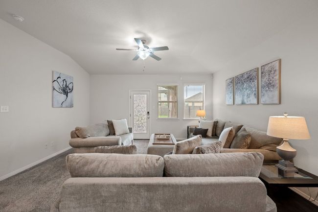 13712 Fallsprings Way, House other with 4 bedrooms, 3 bathrooms and 6 parking in Manor TX | Image 14
