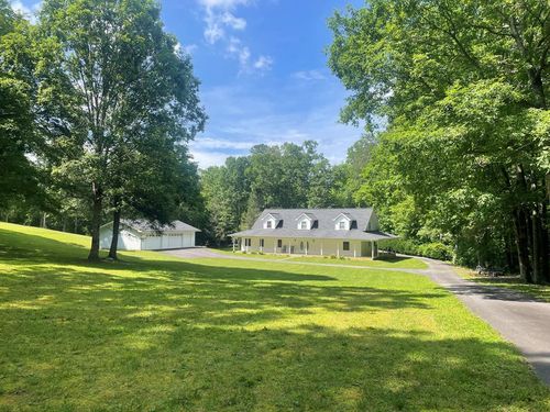 221 Hunter Ln, Marble, NC, 28905-8636 | Card Image