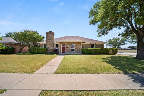 3802 Roan Cir, Garland, TX, 75043-1921 | Card Image