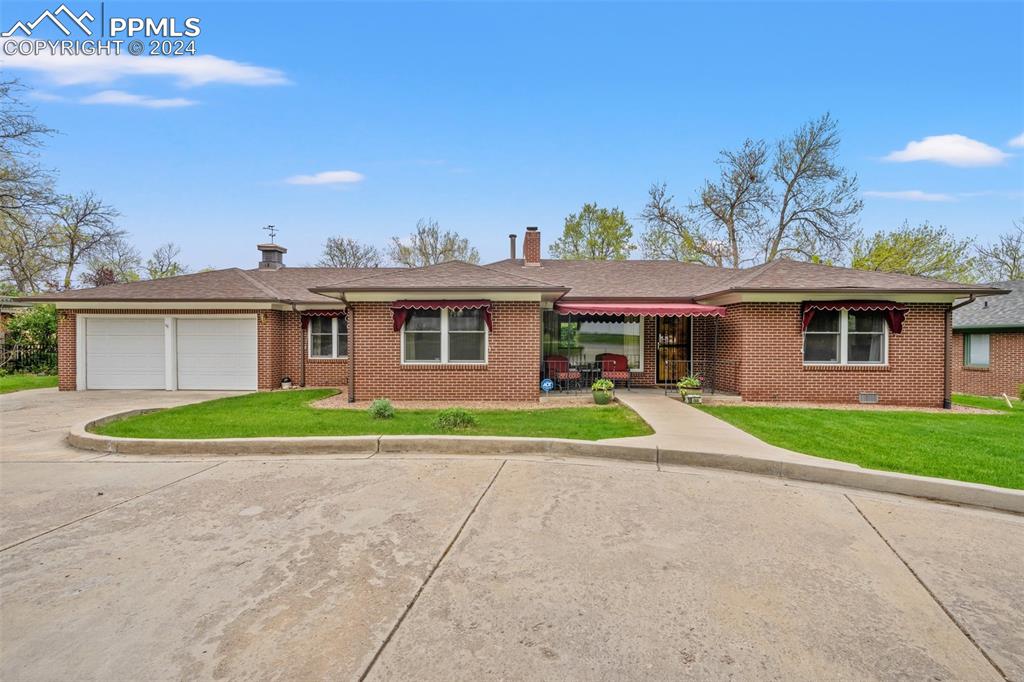 Oak Ave, Colorado Springs, CO 80906