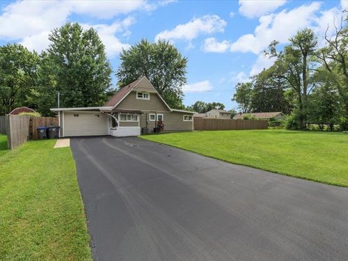 10205 W Ames Ave, Beach Park, IL, 60099-3794 | Card Image