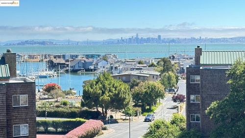 apt-113-1301 Quarry Ct, Richmond, CA, 94801-4153 | Card Image