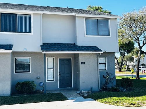 101 Shoreview Dr, Greenacres, FL, 33463-2335 | Card Image