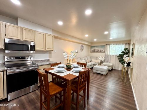 d12-811 W Beaver Creek Boulevard, Avon, CO, 81620 | Card Image