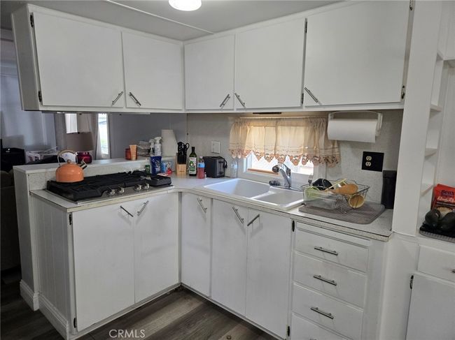 SPC-166 - 301 E Foothill Blvd, Home with 2 bedrooms, 1 bathrooms and 2 parking in Pomona CA | Image 7