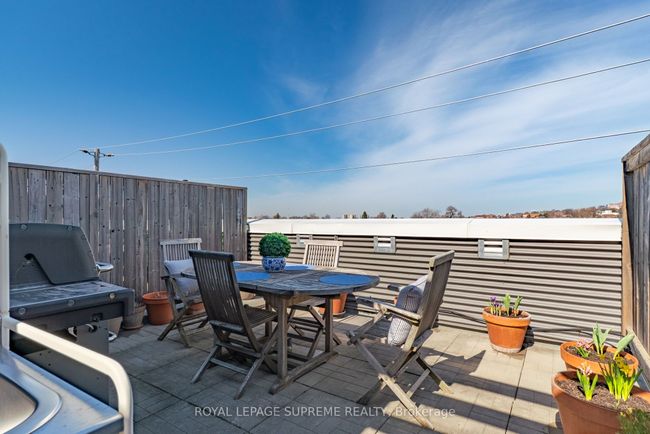 B - 475 Rogers Rd, Condo with 2 bedrooms, 2 bathrooms and 1 parking in York ON | Image 36