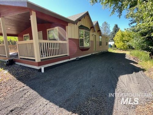 420 W Kirby St, Peck, ID, 83545-8006 | Card Image