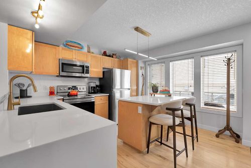 40 Patina Terrace Sw, Calgary, AB, T3H4M8 | Card Image