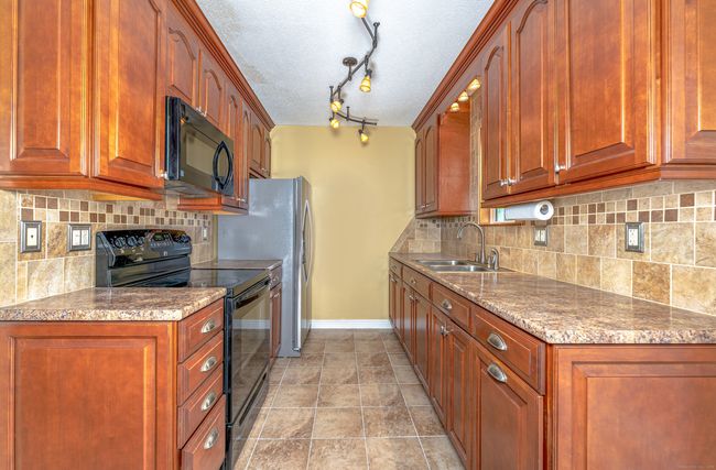 30 Lewis Road, House other with 3 bedrooms, 2 bathrooms and 4 parking in Bristol CT | Image 12