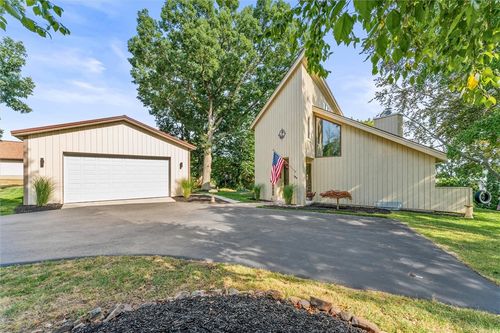 369 Lowden Point Rd, Greece, NY, 14612-1256 | Card Image