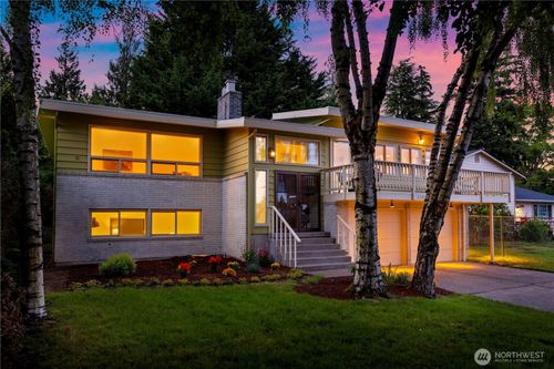 3702 S 194th St, SeaTac, WA, 98188-5359 | Card Image