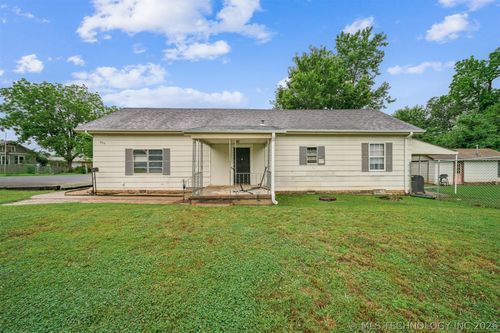 404 Maple St, Drumright, OK, 74030-2620 | Card Image