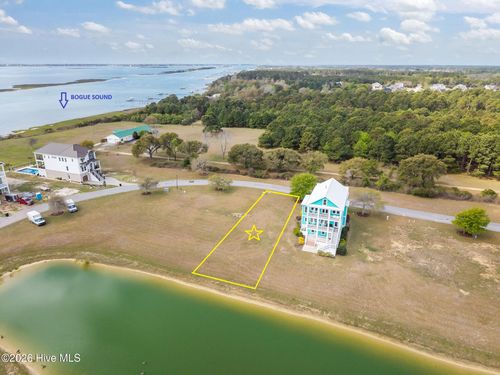 339 Kensington Pl, Newport, NC, 28570-3807 | Card Image