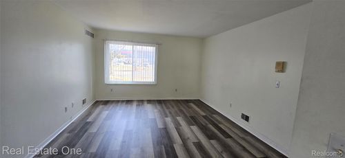 14648 Prospect St, Dearborn, MI, 48126-3488 | Card Image