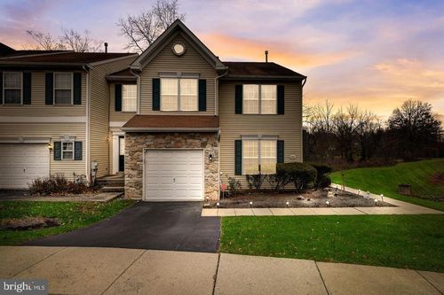 1026 Colin Dr, ROYERSFORD, PA, 19468-3135 | Card Image