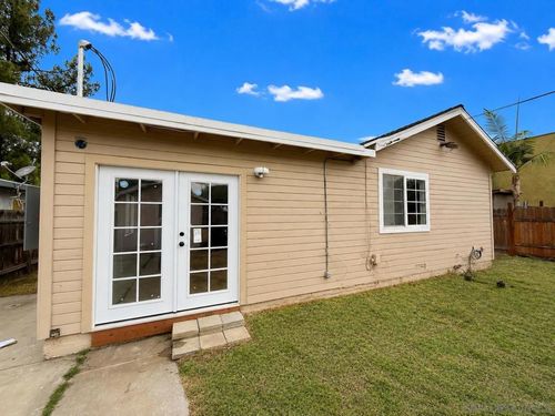 b-127 W 5th Ave, Escondido, CA, 92025-4801 | Card Image