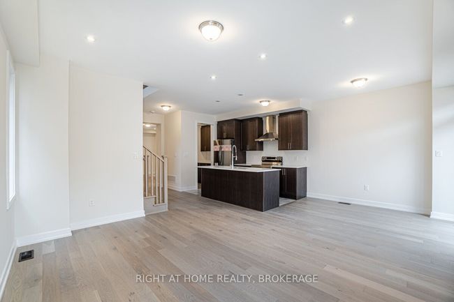 637 Etheridge Ave, House other with 4 bedrooms, 3 bathrooms and 1 parking in Milton ON | Image 15