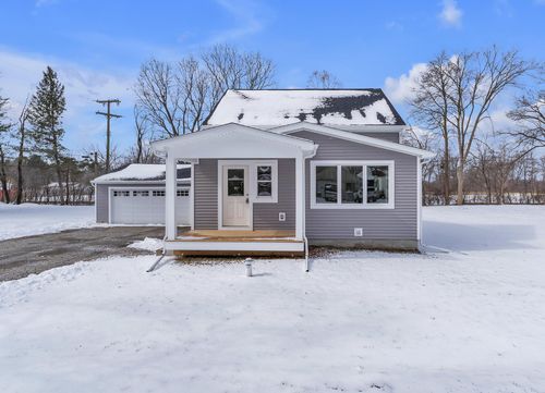 9045 Hillcrest Rd, Whitmore Lake, MI, 48189-9405 | Card Image