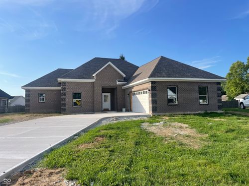 2534 Chrystal Woods Dr, Kokomo, IN, 46901-5883 | Card Image