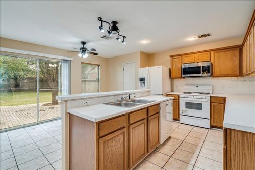 1924 Summer Rain Dr, Cedar Park, TX, 78613-1416 | Card Image