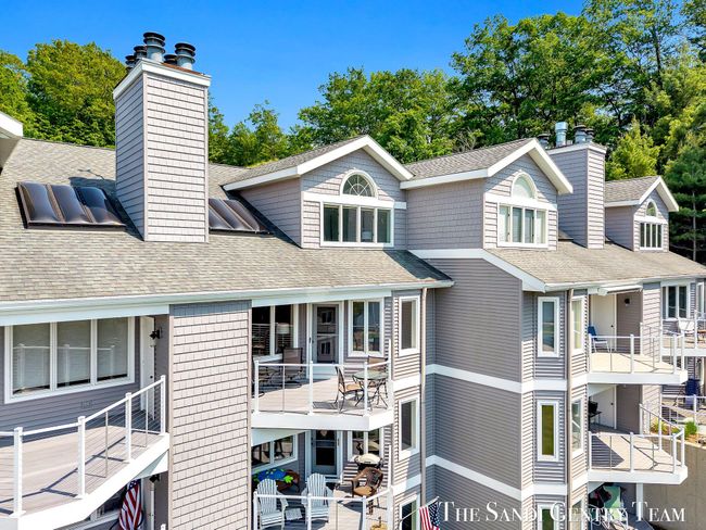 UNIT-21 - 810 S Harbor Dr, Condo with 3 bedrooms, 3 bathrooms and null parking in Grand Haven MI | Image 59