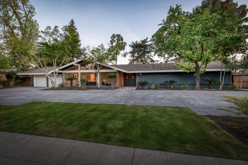 2511 W Barstow Ave, Fresno, CA, 93711-2565 | Card Image