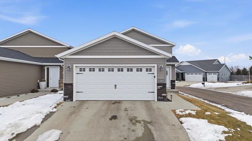 6112 14th St S, Fargo, ND, 58104-7228 | Card Image