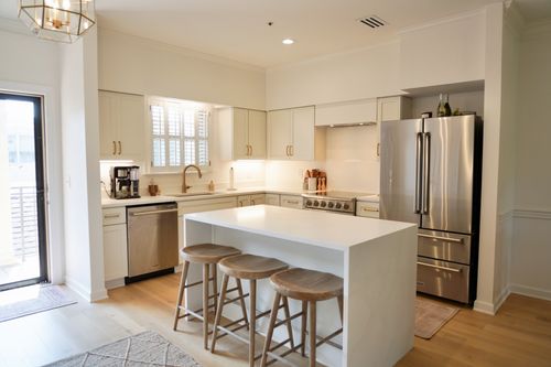 3334 Hillsboro Pike, Nashville, TN, 37215-1562 | Card Image