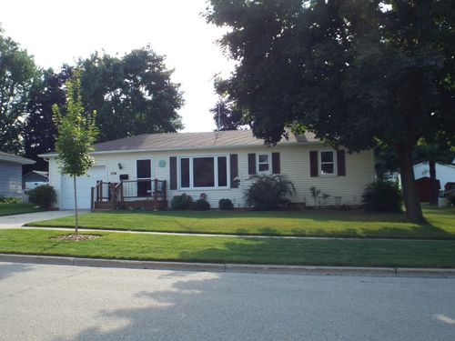 534 Hamburg St, Ripon, WI, 54971-1022 | Card Image