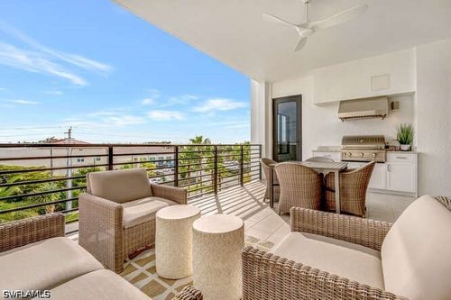 477-1125 Central Ave, NAPLES, FL, 34102-6289 | Card Image