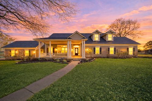 32540 Courtney Rd, Navasota, TX, 77868-5131 | Card Image