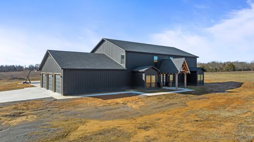 215 E Arpelar St, McAlester, OK, 74501-6844 | Card Image