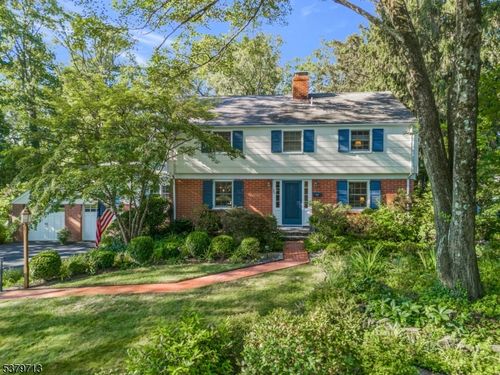33 Old Colony Rd, Bernardsville, NJ, 07924-2309 | Card Image