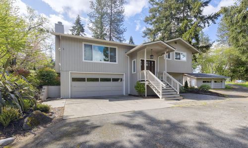 356 Brooke Ln, Grants Pass, OR, 97527-4867 | Card Image